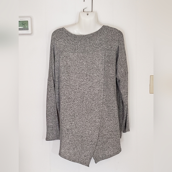 Wantable Envelope Back Brushed Knit Sweater - Picture 4 of 6